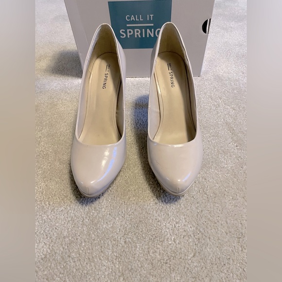 Size 8 beige leather heals - Picture 3 of 4